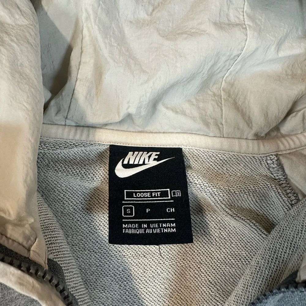 Nike Kids Hoodie with Retro Rainbow Stripes - Picture 6 of 11